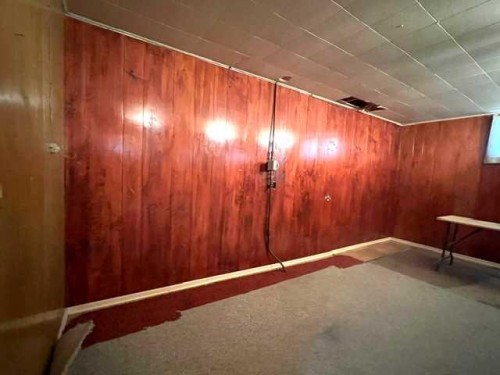 836 69 Avenue Sw, Calgary, AB - Indoor Photo Showing Other Room