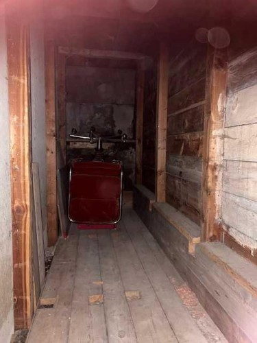 836 69 Avenue Sw, Calgary, AB - Indoor Photo Showing Other Room