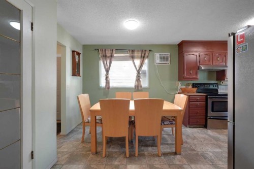6507 Rundlehorn Drive Ne, Calgary, AB - Indoor Photo Showing Dining Room