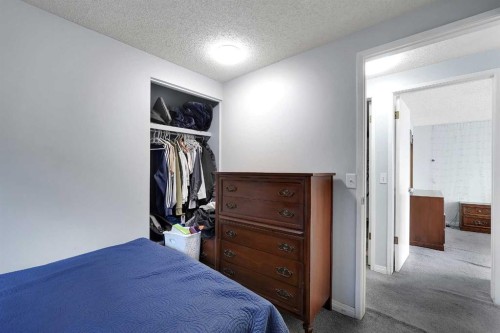 6507 Rundlehorn Drive Ne, Calgary, AB - Indoor Photo Showing Bedroom