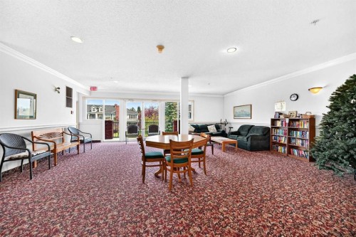 210-78 Prestwick Gardens Se, Calgary, AB - Indoor Photo Showing Other Room