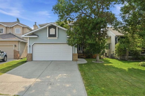 161 Douglasbank Way Se, Calgary, AB - Outdoor