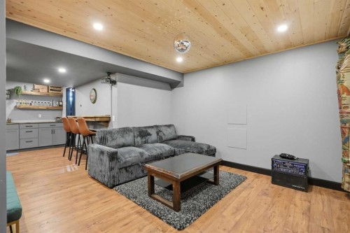 161 Douglasbank Way Se, Calgary, AB - Indoor