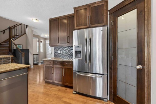 159 Sherwood Crescent Nw, Calgary, AB - Indoor Photo Showing Kitchen