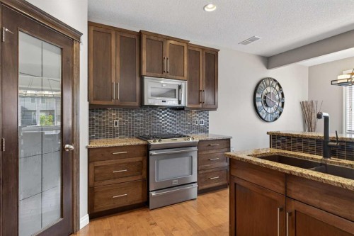 159 Sherwood Crescent Nw, Calgary, AB - Indoor Photo Showing Kitchen