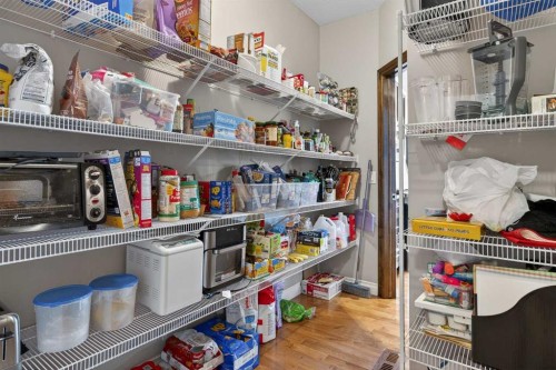 159 Sherwood Crescent Nw, Calgary, AB - Indoor With Storage