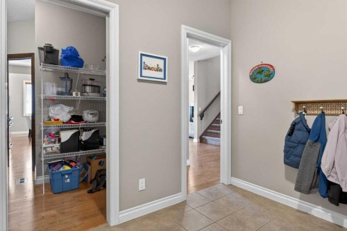 159 Sherwood Crescent Nw, Calgary, AB - Indoor Photo Showing Other Room