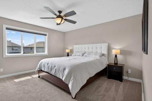 159 Sherwood Crescent Nw, Calgary, AB - Indoor Photo Showing Bedroom