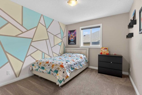 159 Sherwood Crescent Nw, Calgary, AB - Indoor Photo Showing Bedroom