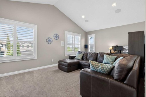 159 Sherwood Crescent Nw, Calgary, AB - Indoor Photo Showing Living Room