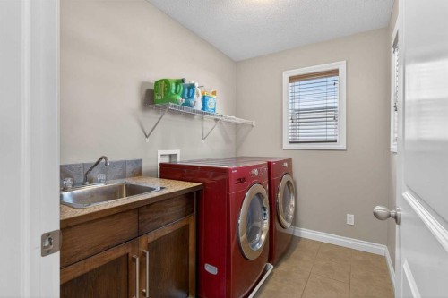 159 Sherwood Crescent Nw, Calgary, AB - Indoor Photo Showing Laundry Room