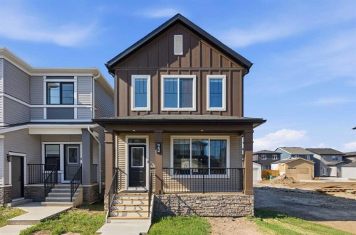 22 Chinook Winds Court SW Airdrie, AB T4B 5X6