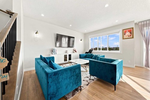 303 Cornerbrook Drive Ne, Calgary, AB - Indoor