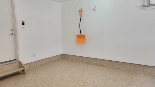 24 Aspen Hills Common Sw, Calgary, AB - Indoor Photo Showing Other Room