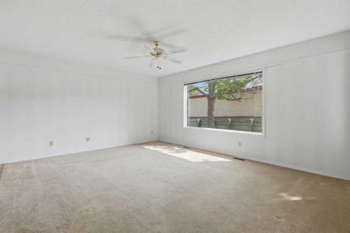 30 Sandarac Circle Nw, Calgary, AB - Indoor Photo Showing Other Room