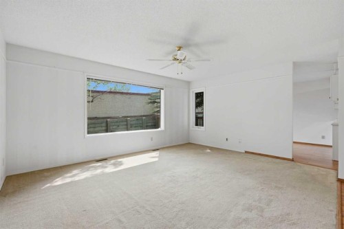 30 Sandarac Circle Nw, Calgary, AB - Indoor