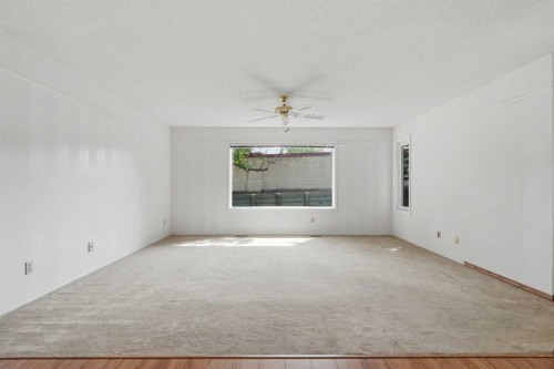 30 Sandarac Circle Nw, Calgary, AB - Indoor Photo Showing Other Room