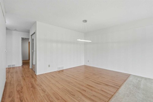 30 Sandarac Circle Nw, Calgary, AB - Indoor Photo Showing Other Room
