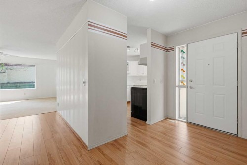30 Sandarac Circle Nw, Calgary, AB - Indoor Photo Showing Other Room
