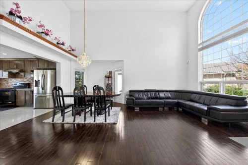 98 Hampstead Circle Nw, Calgary, AB - Indoor