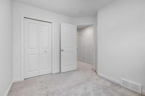 172 Belmont Way Sw, Calgary, AB - Indoor