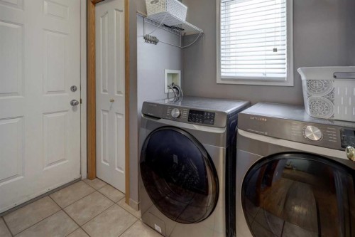 189 Citadel Crest Park Nw, Calgary, AB - Indoor Photo Showing Laundry Room