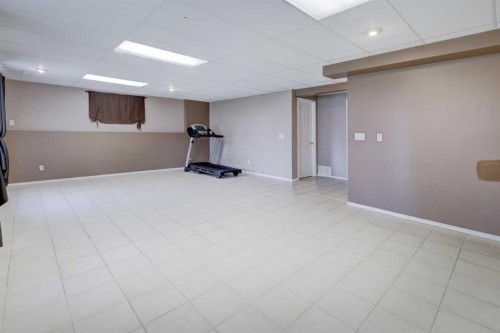 189 Citadel Crest Park Nw, Calgary, AB - Indoor Photo Showing Other Room