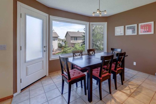 189 Citadel Crest Park Nw, Calgary, AB - Indoor Photo Showing Dining Room