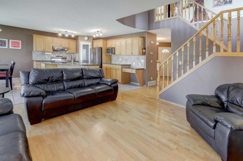 189 Citadel Crest Park Nw, Calgary, AB - Indoor Photo Showing Living Room