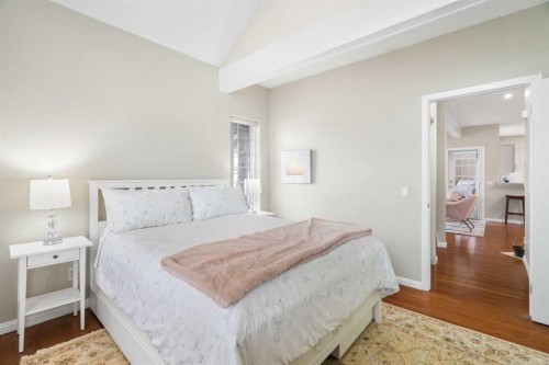 101-1997 Sirocco Drive Sw, Calgary, AB - Indoor Photo Showing Bedroom