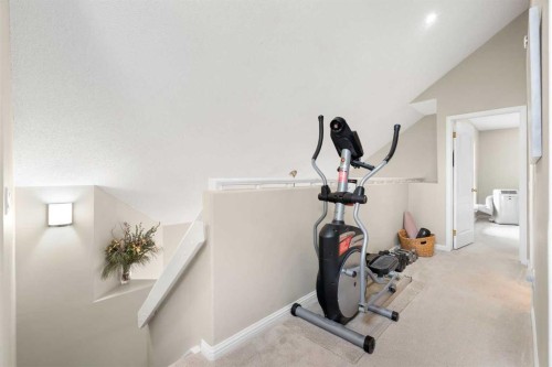 101-1997 Sirocco Drive Sw, Calgary, AB - Indoor Photo Showing Gym Room
