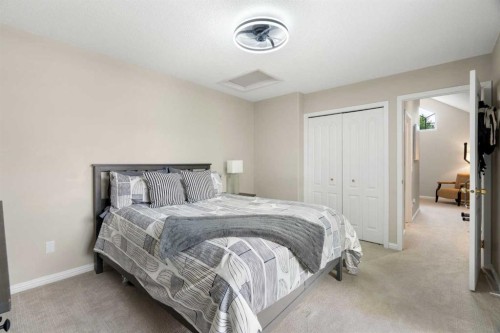 101-1997 Sirocco Drive Sw, Calgary, AB - Indoor Photo Showing Bedroom