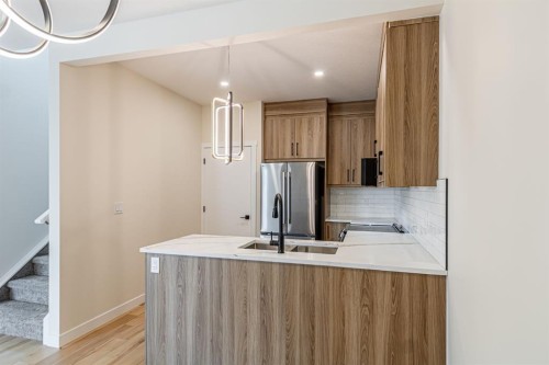 1997 Mccaskill Drive, Crossfield, AB - Indoor Photo Showing Kitchen