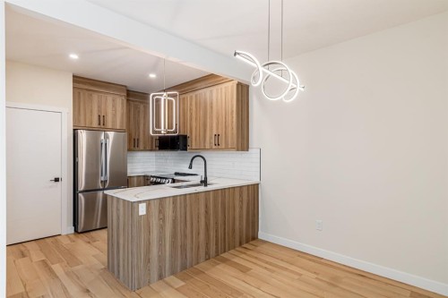 1997 Mccaskill Drive, Crossfield, AB - Indoor Photo Showing Kitchen