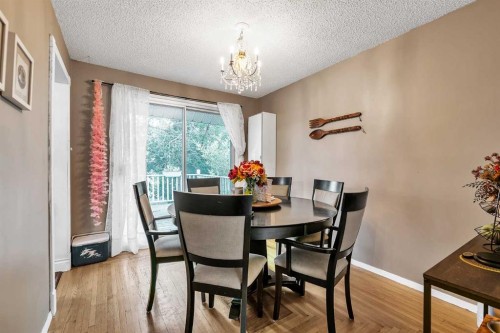 5820 Dalmead Crescent Nw, Calgary, AB - Indoor Photo Showing Dining Room