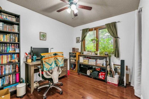 5820 Dalmead Crescent Nw, Calgary, AB - Indoor Photo Showing Office