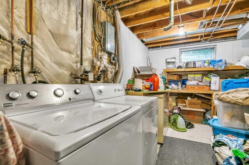 5820 Dalmead Crescent Nw, Calgary, AB - Indoor Photo Showing Laundry Room