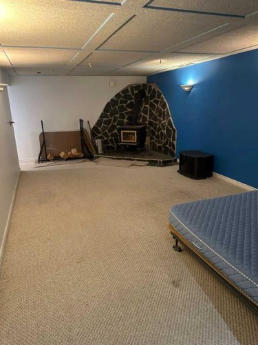 1219 68 Street Ne, Calgary, AB - Indoor