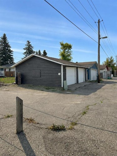 1219 68 Street Ne, Calgary, AB - Outdoor