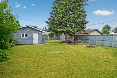 6324 Bowmont Crescent Nw, Calgary, AB - Outdoor
