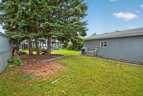 6324 Bowmont Crescent Nw, Calgary, AB - Outdoor