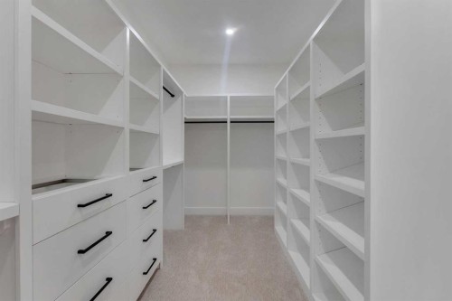 135 South Shore Road, Chestermere, AB - Indoor With Storage