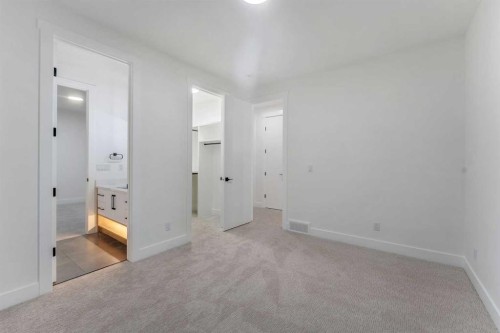 135 South Shore Road, Chestermere, AB - Indoor Photo Showing Other Room