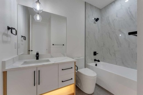 135 South Shore Road, Chestermere, AB - Indoor Photo Showing Bathroom