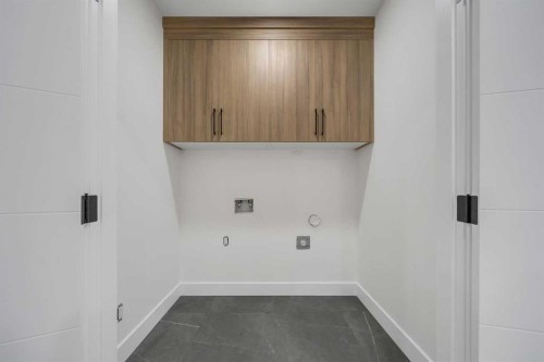 135 South Shore Road, Chestermere, AB - Indoor Photo Showing Other Room