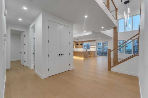 135 South Shore Road, Chestermere, AB - Indoor Photo Showing Other Room
