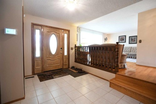 168 Templewood Drive Ne, Calgary, AB - Indoor Photo Showing Other Room