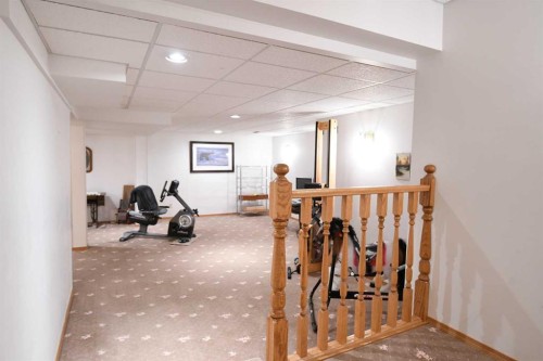 168 Templewood Drive Ne, Calgary, AB - Indoor Photo Showing Other Room