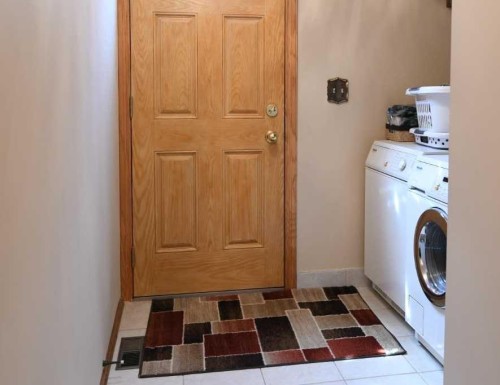 168 Templewood Drive Ne, Calgary, AB - Indoor Photo Showing Laundry Room