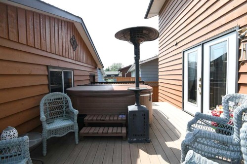 168 Templewood Drive Ne, Calgary, AB - Outdoor With Deck Patio Veranda With Exterior
